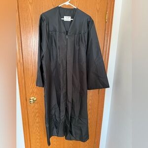 Black Graduation Gown & cap 5’ 10” - 6’ 0”